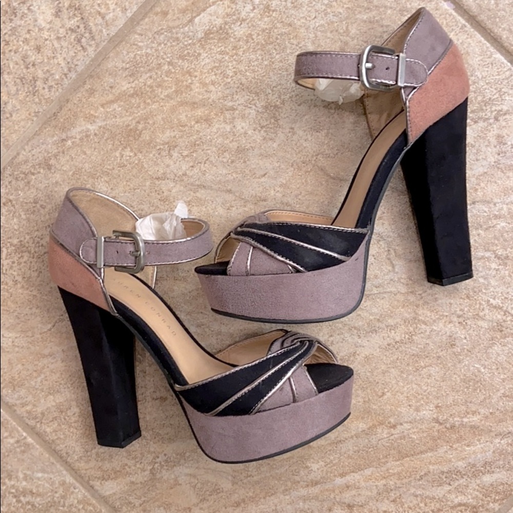 Chunky heel platform shoes